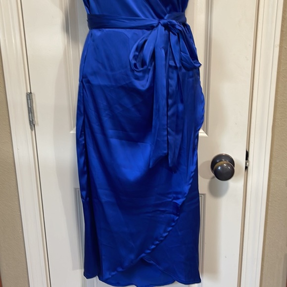 Royal blue faux wrap one shoulder midi dress size XL. NWOT - Picture 3 of 7
